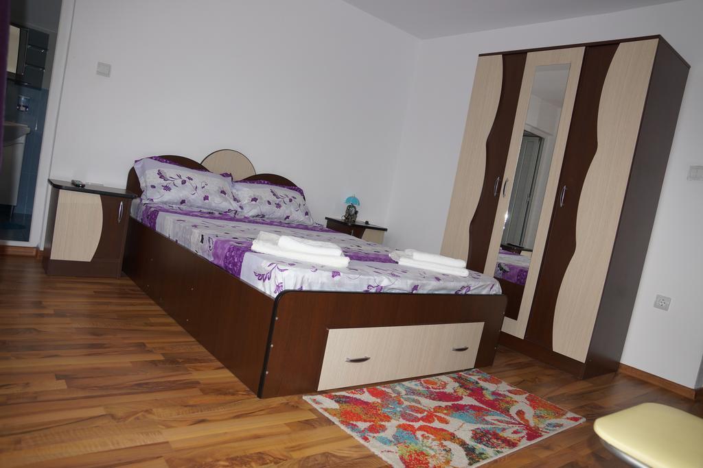 Vila Alex Hotel Călimăneşti Kültér fotó