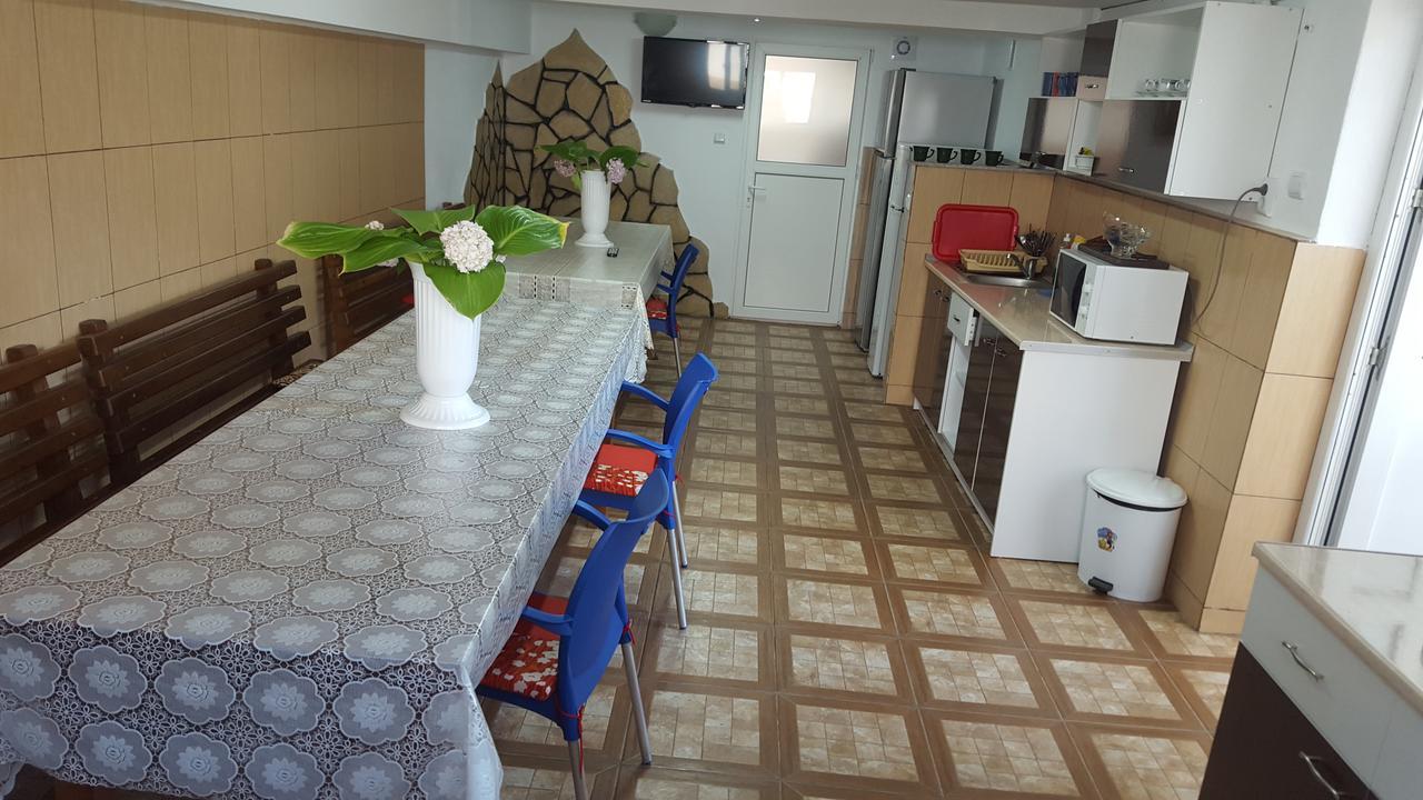 Vila Alex Hotel Călimăneşti Kültér fotó