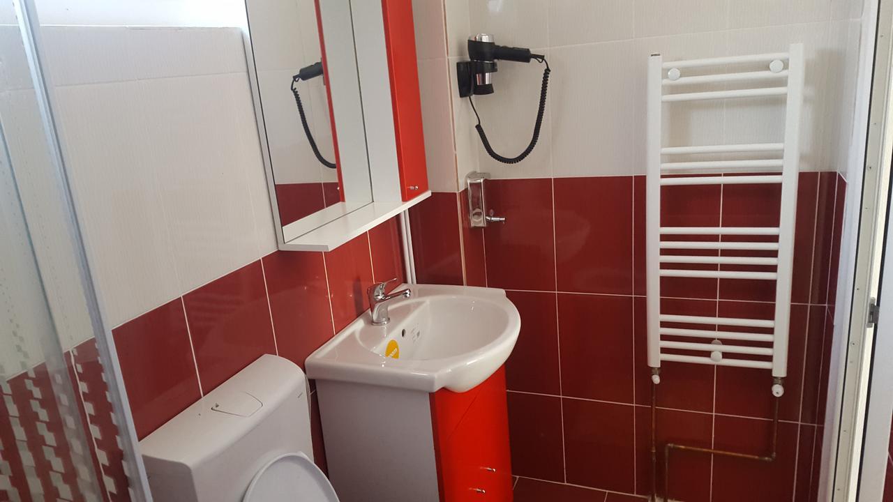 Vila Alex Hotel Călimăneşti Kültér fotó